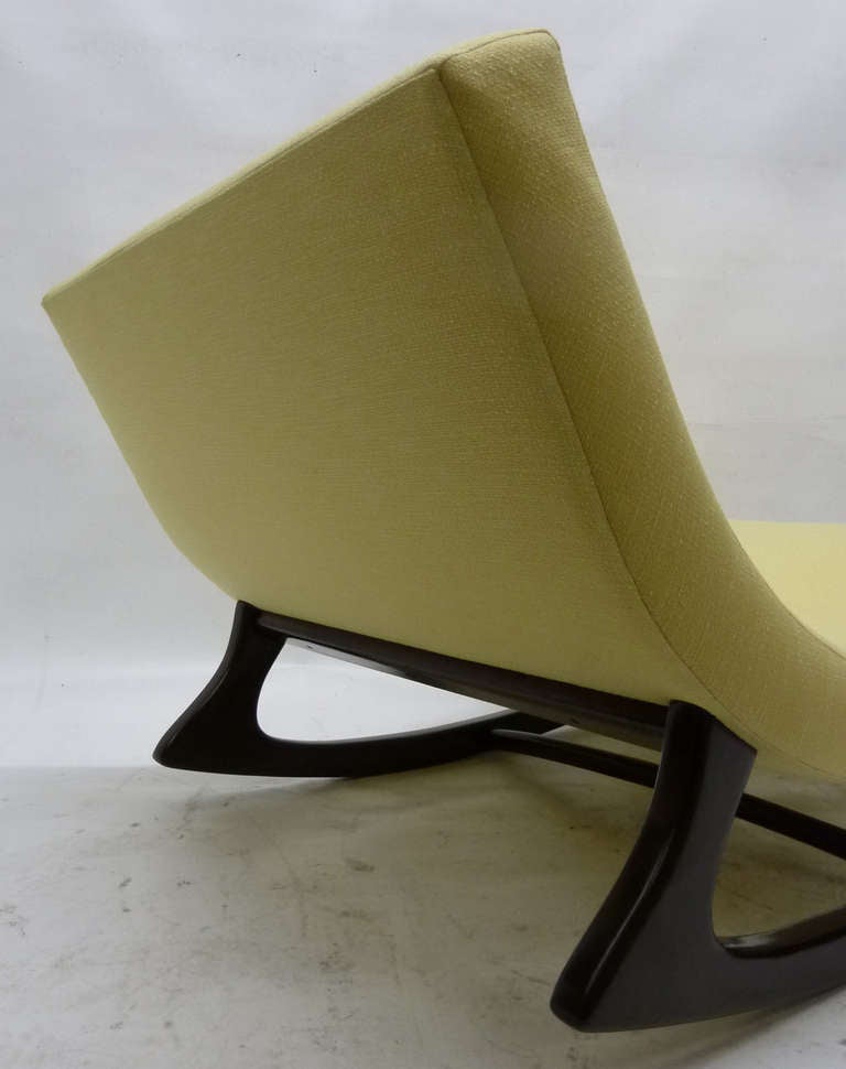 American Sculptural Rocking Chaise Longue by Adrian Pearsall