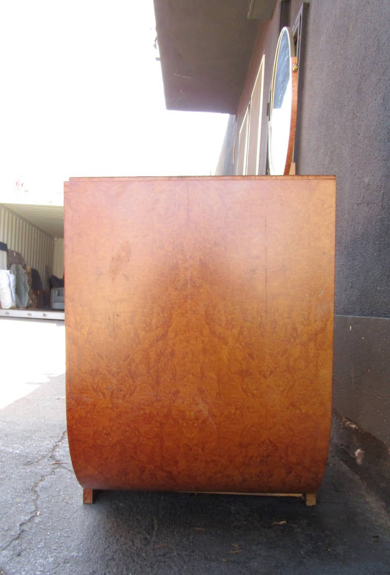 Art Deco Vanity in Bird's-Eye Maple in the Manner of  E.J. Ruhlmann In Excellent Condition In Pasadena, CA