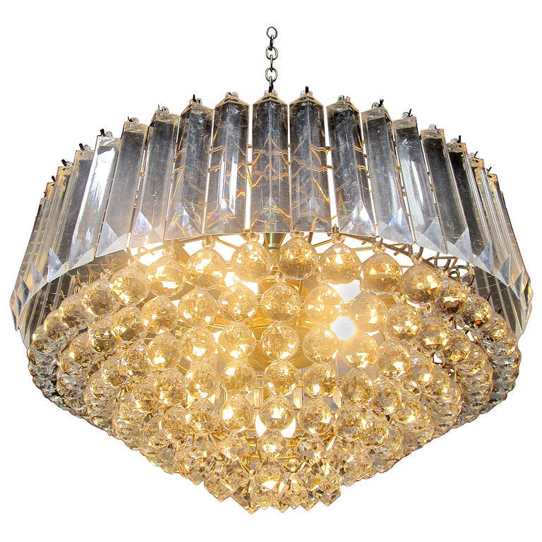 Dynamic Lucite Chandelier at 1stdibs