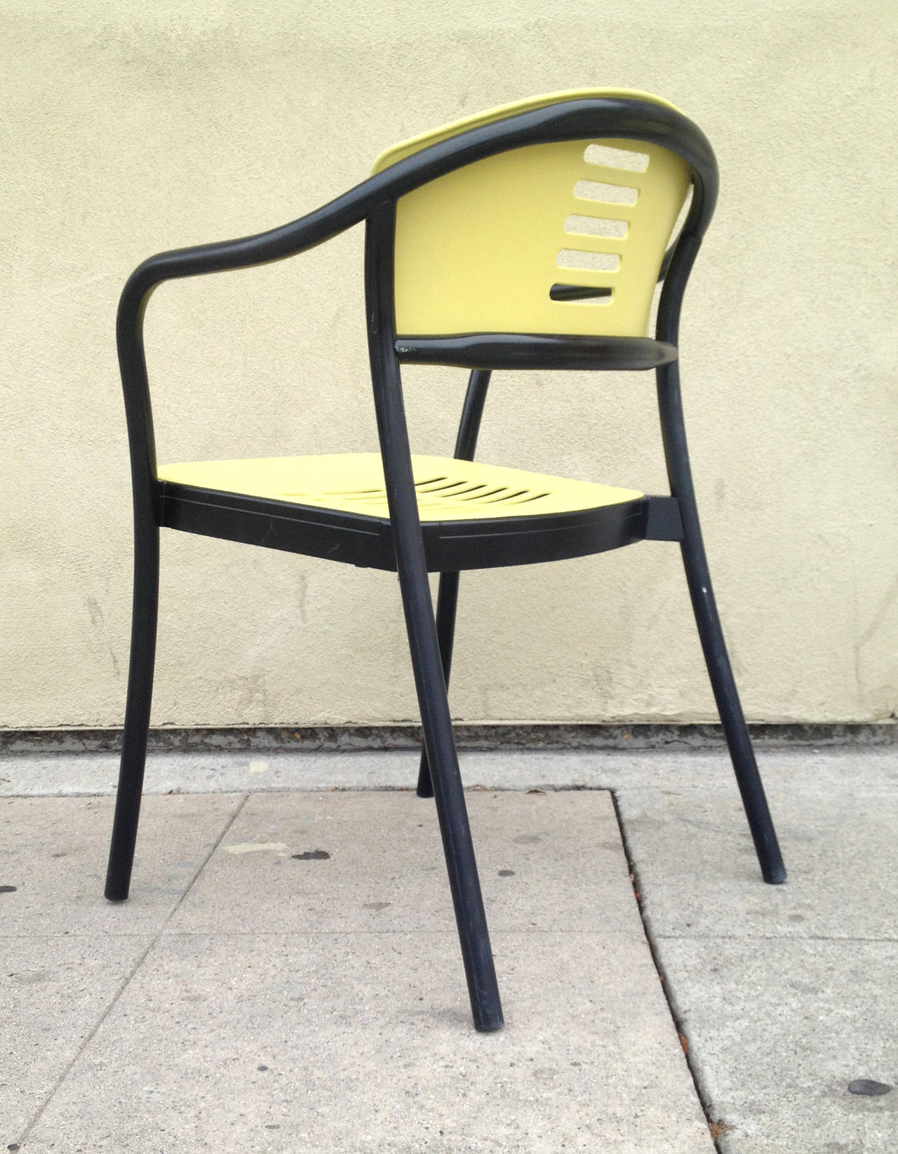 Set of Mauna Kea Outdoor chairs by Vico Magistretti for Kartell In Excellent Condition In Pasadena, CA