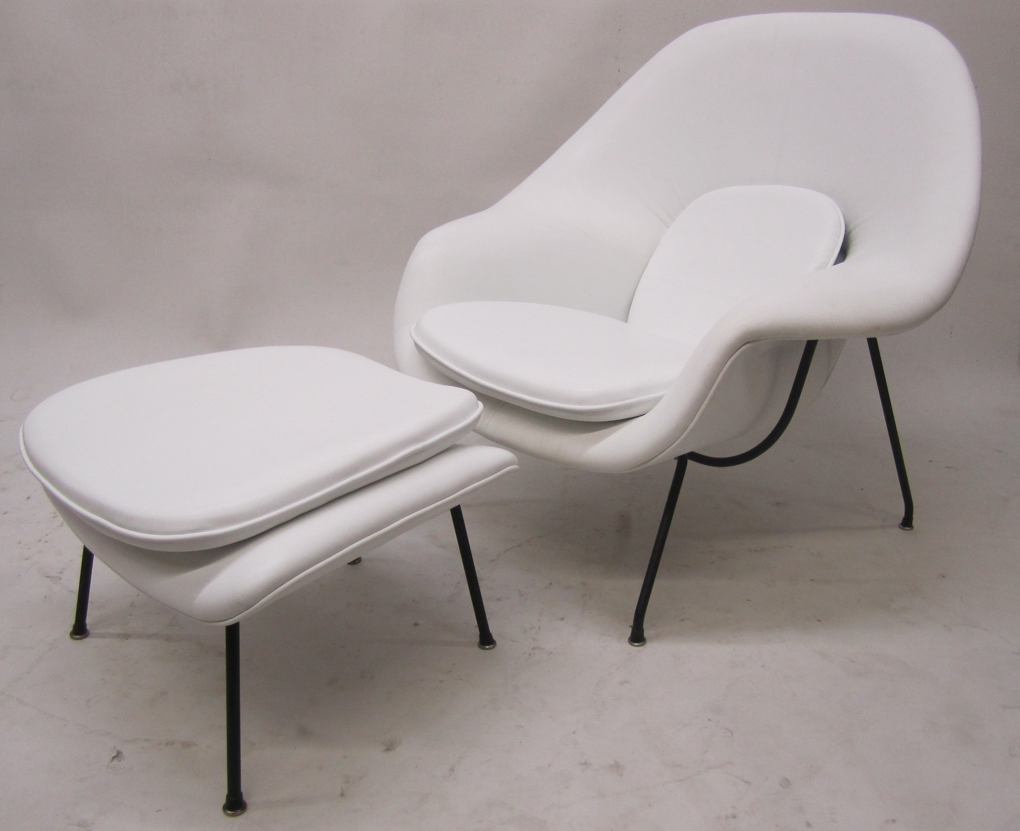 Womb Chair and Ottoman by Eero Saarinen for Knoll