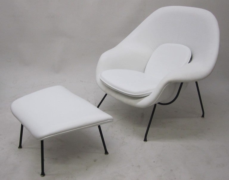 Eero Saarinen Womb chair and ottoman designed in 1946.
The measurement of the ottoman are H 14 x 21