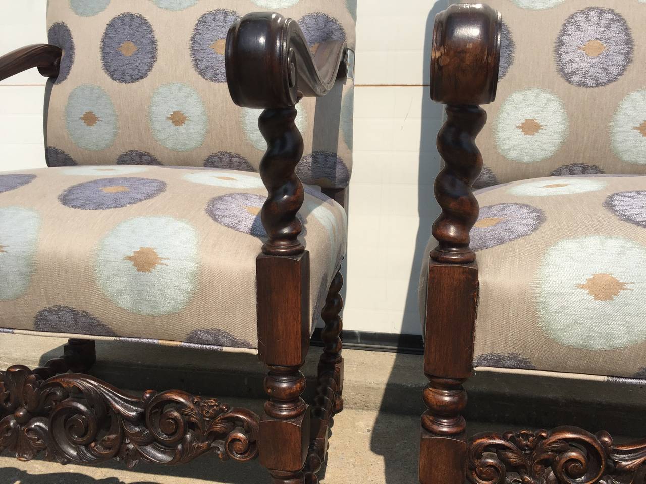 Chateau Chairs, French, 1880s Carved Walnut Frame with Mokum Fabric Restored For Sale 3