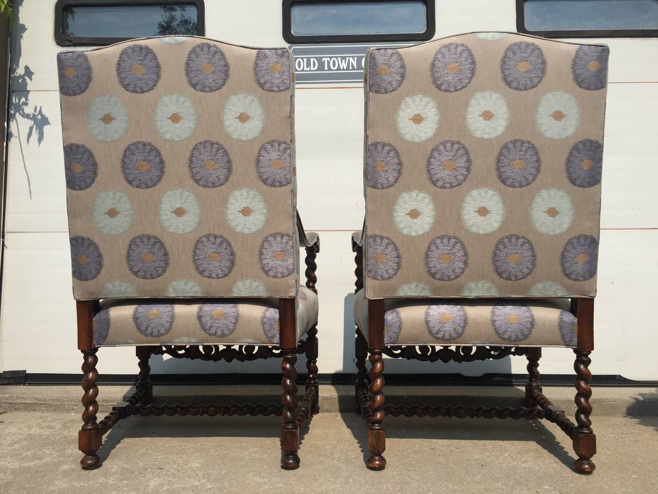Chateau Chairs, French, 1880s Carved Walnut Frame with Mokum Fabric Restored For Sale 4