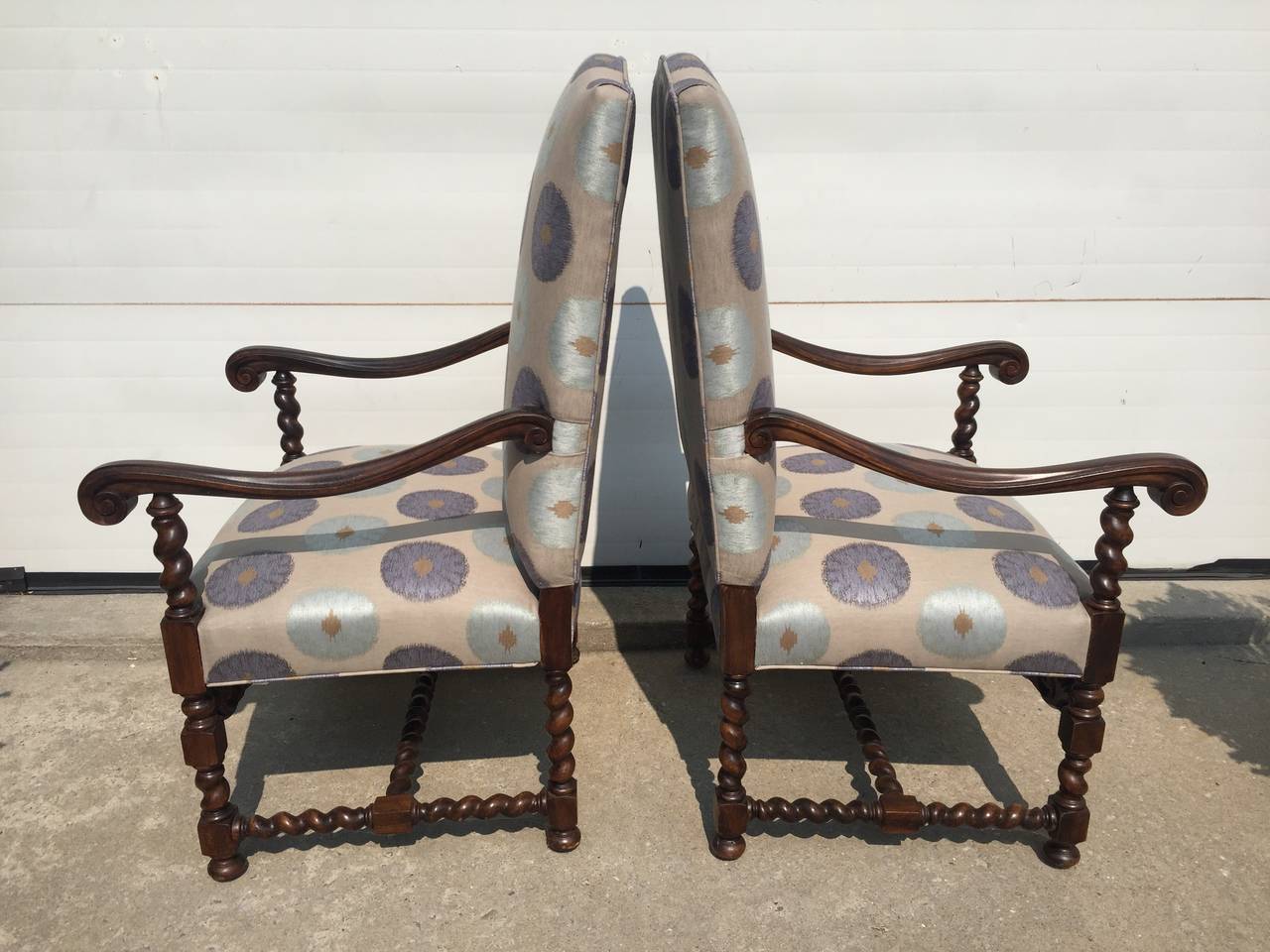 Chateau Chairs, French, 1880s Carved Walnut Frame with Mokum Fabric Restored For Sale 5