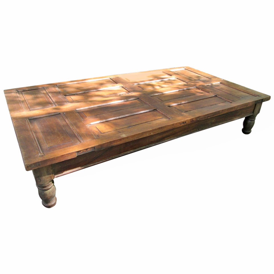 Grand Mahogany Coffee Table For Sale