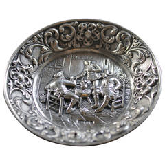 Beautifully detailed Silver plate