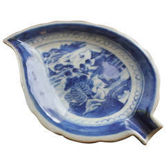 Blue & White Porcelian Antique Ash Tray