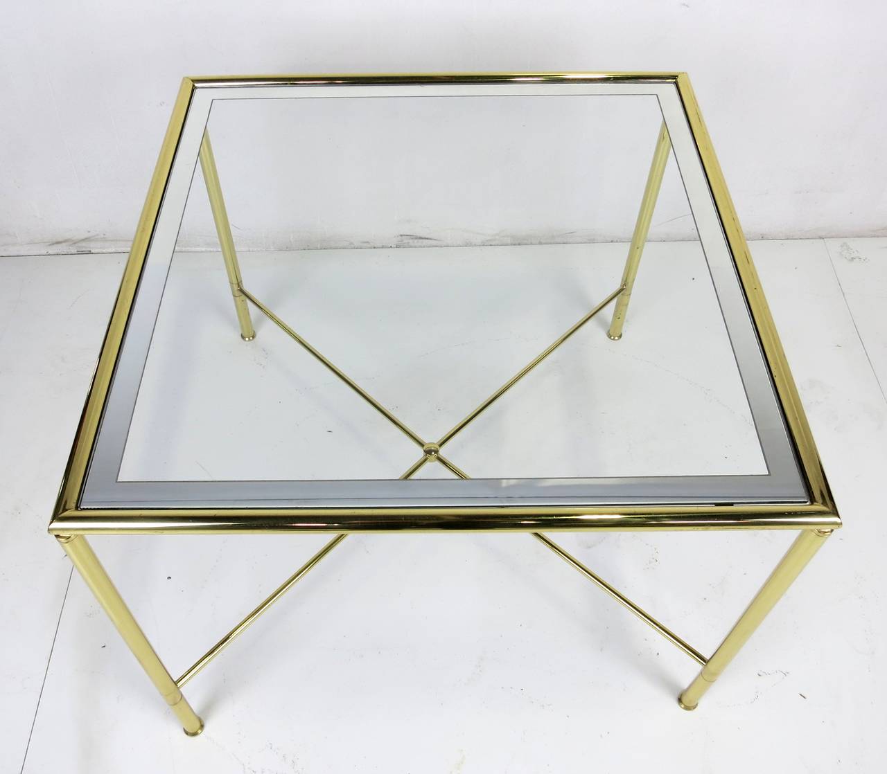 Late 20th Century Sleek Italian Brass Modernist Side Table