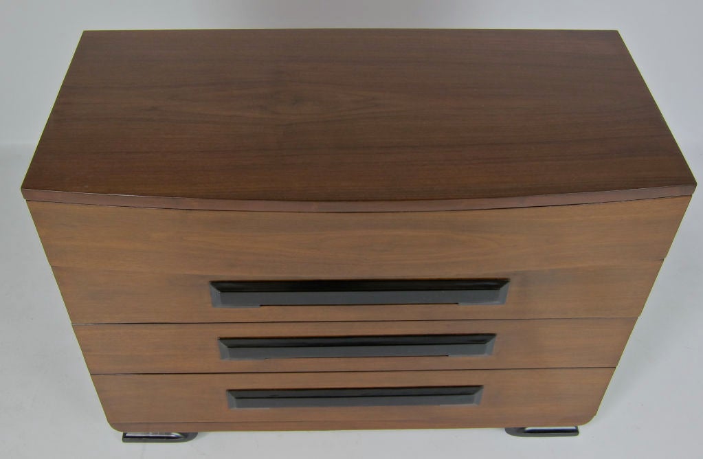Art Deco Bachelor's Chest In Excellent Condition In Danville, CA