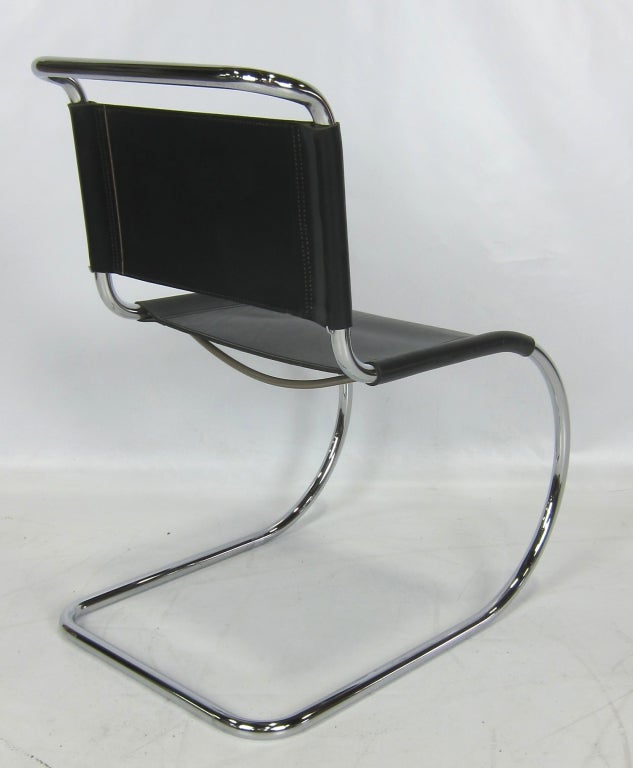 Satz von vier Thonet MR10-Stühlen von Mies Van der Rohe