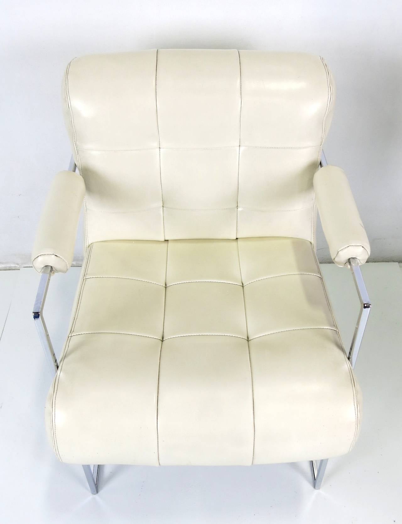 Pair of Chrome Thin Line Lounge Chairs by Milo Baughman In Excellent Condition In Danville, CA