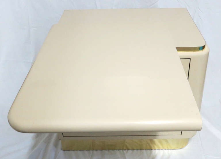 Pair of Lacquer & Brass Night Stands with Swivel Tops In Excellent Condition In Danville, CA