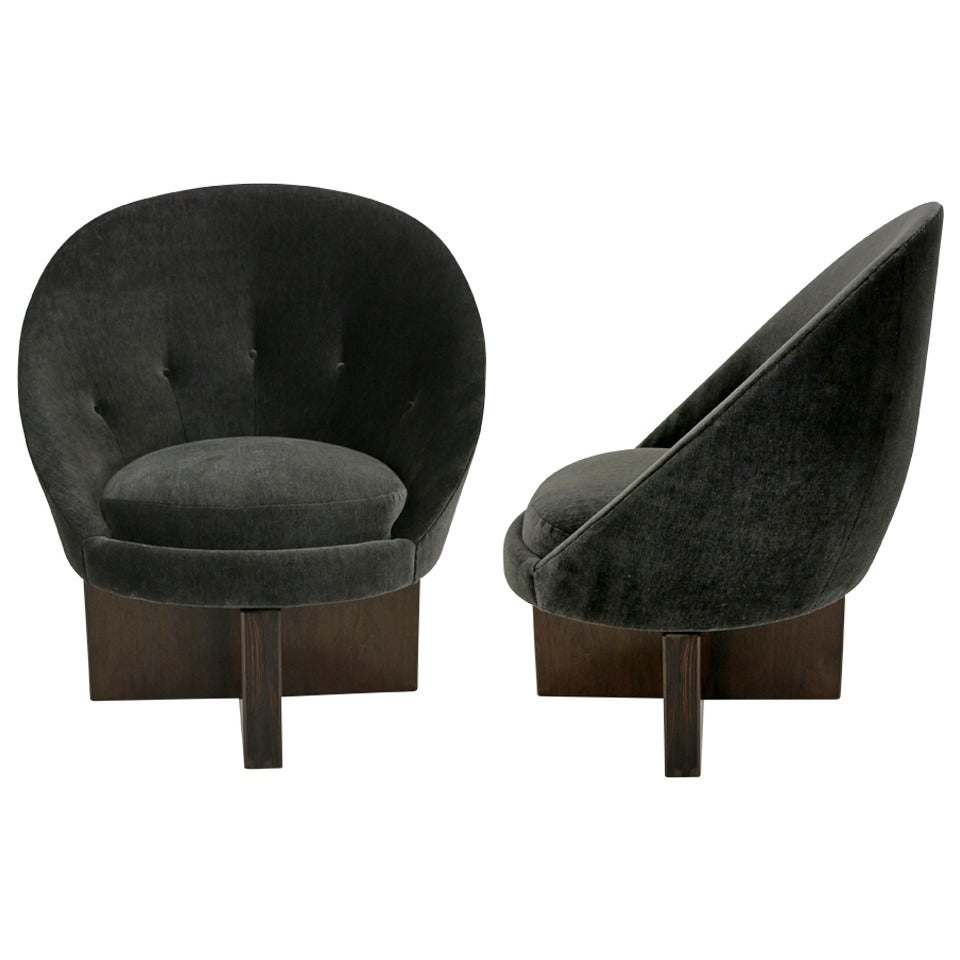 Pair of Swivel Egg Chairs on Cruciform Bases