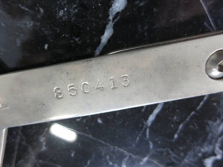 Beistelltische aus Nickel AE mit schwarzem Marmor von Cedric Hartman, Paar (20. Jahrhundert) im Angebot