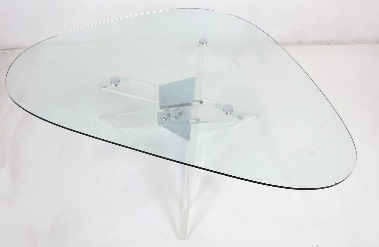 Lucite and Polished Steel Tripod Coffee Table with Free-Form Top In Excellent Condition In Danville, CA