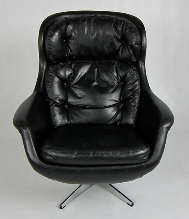 selig imperial egg chair