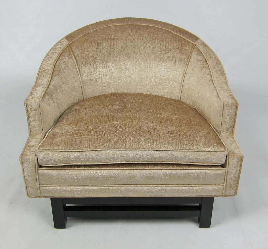 Mid-20th Century Pair of Scoop Back Club Chairs in the style of Harvey Probber