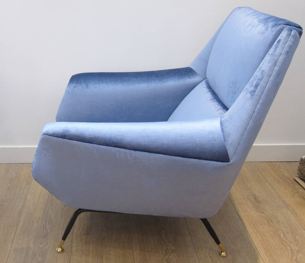 Mid-20th Century Pair of Faceted Form Lounge Chairs, Italy, 1950s
