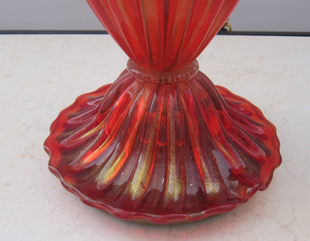 Mid-Century Modern  Red Murano Glass Table Lamp by Barovier e Toso
