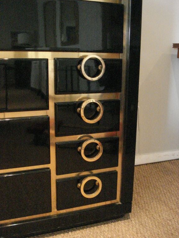 Superb Gentleman's Chest of Drawers.
