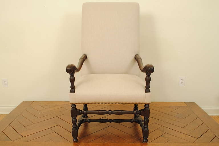generously proportioned with gracefully carved arms, raised on turned legs and H-stretcher

Please go to www.robuck.co to see our complete inventory.