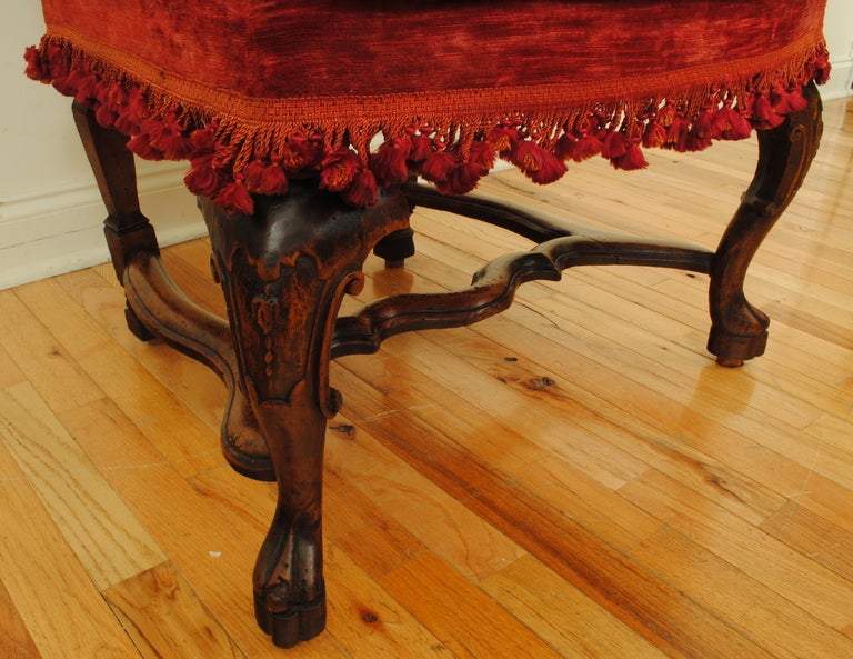 An Italian Louis XIV Period Walnut and Velvet Upholstered Poltrona 2