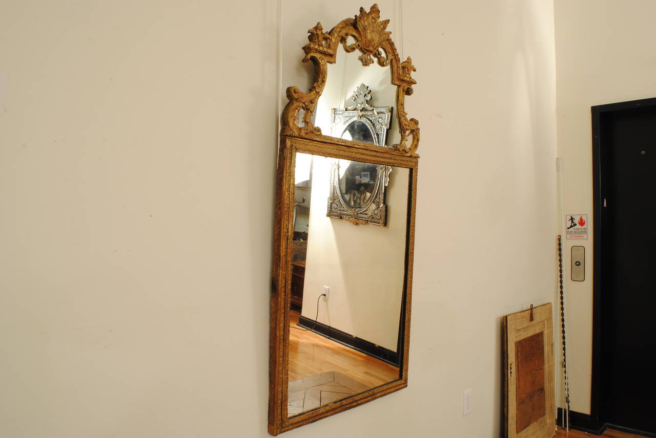 Régence French Regence Period Carved Giltwood Mirror, Early 18th Century