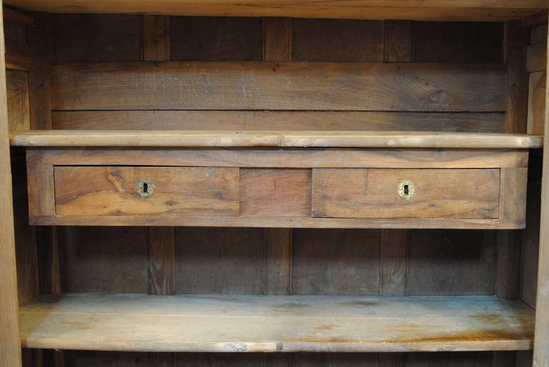 A 2ndq 19thc Beautifully Figured French Solid Walnut Two Door, 4-Drawer Armoire In Excellent Condition In Atlanta, GA