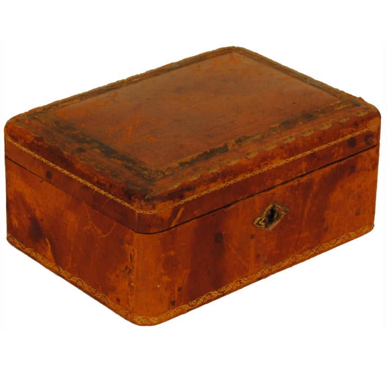 Boîte à bijoux française en cuir et dorée du milieu du 19e siècle