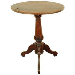 Italian Carved Elmwood Circular Table, First Quarter of the 19th Century