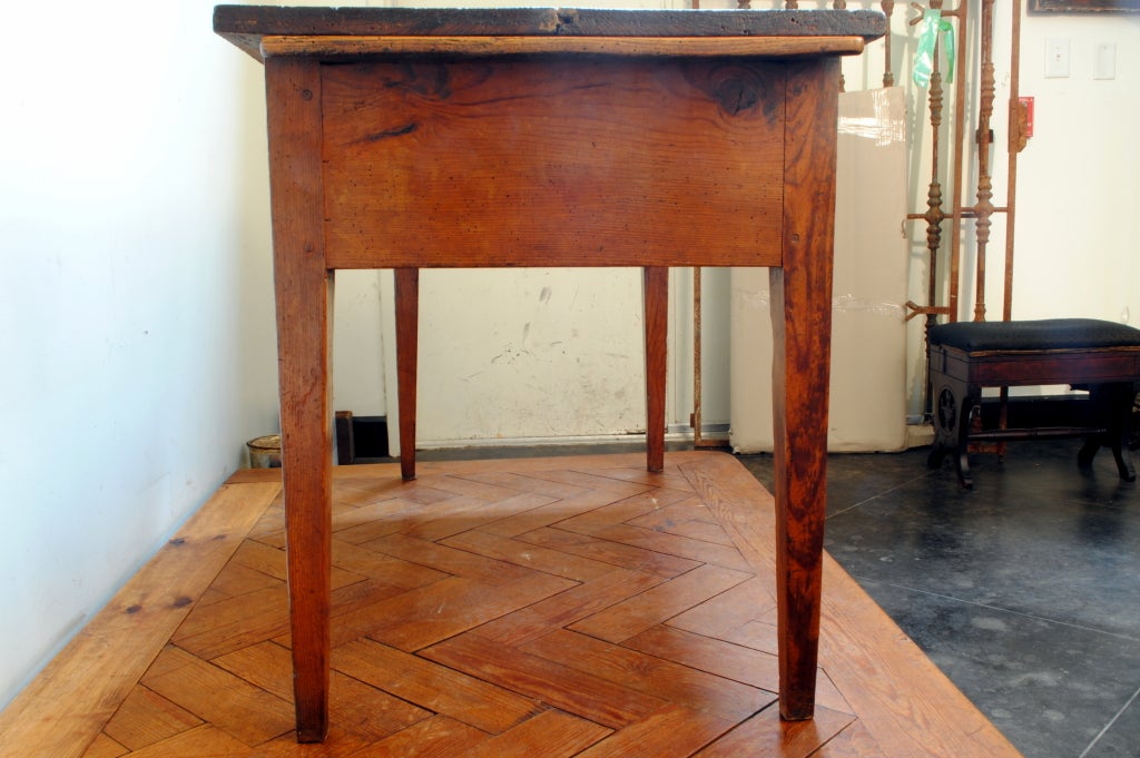 A French 19th Century Expandable Pinewood Kitchen Table 3