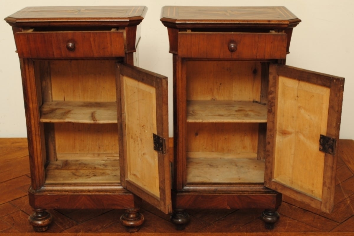 Louis Philippe Pair of Italian Late 19th Century Walnut and Inlaid Bedside Commodes