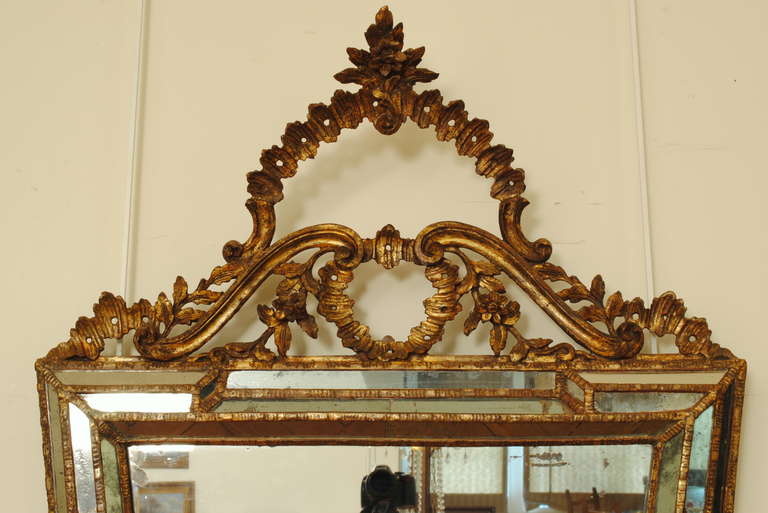 18th Century and Earlier Carved Giltwood Venetian Mirror