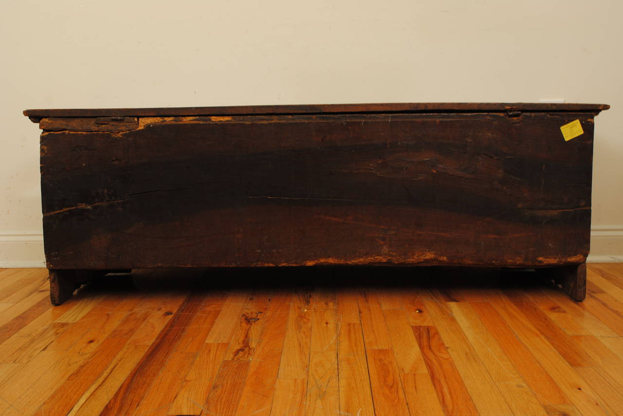 17th Century Italian Walnut Cassapanca 4