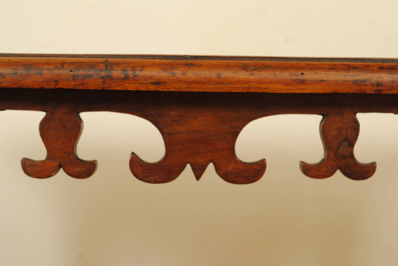 Italian Early 18th Century Turned and Carved Walnut Console Table 1