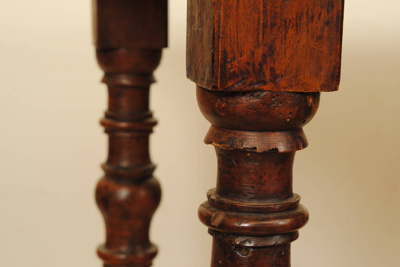 Italian Early 18th Century Turned and Carved Walnut Console Table 2