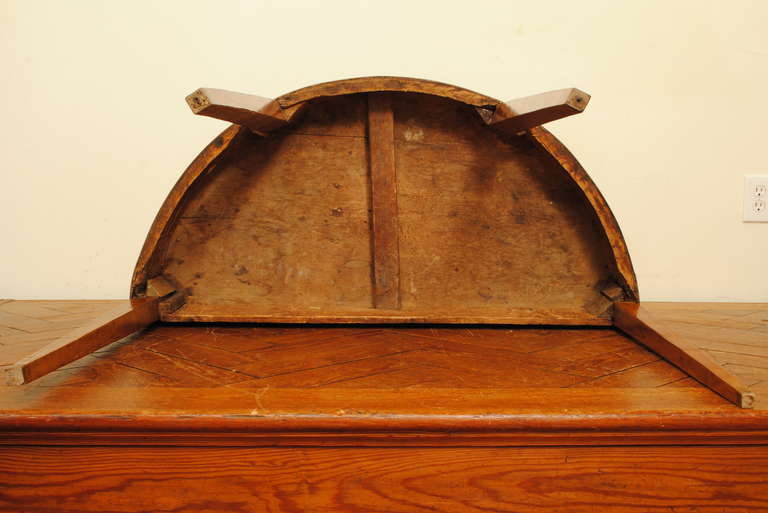 Italian Directoire Walnut Veneered Console Table, Genova, Early 19th Century 4