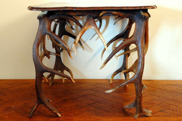 Italian Itailan Walnut and Cervo Reale Antler Center Table, circa Early 18th Century
