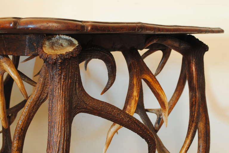 Itailan Walnut and Cervo Reale Antler Center Table, circa Early 18th Century 1
