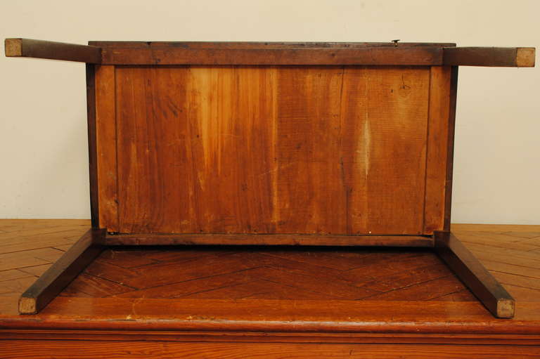 A French Walnut Neoclassic 1-Drawer Table, Early 19th C. 2