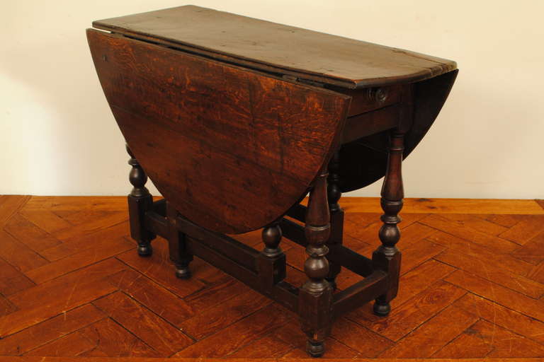 George II Oak 1-Drawer GateLeg Table