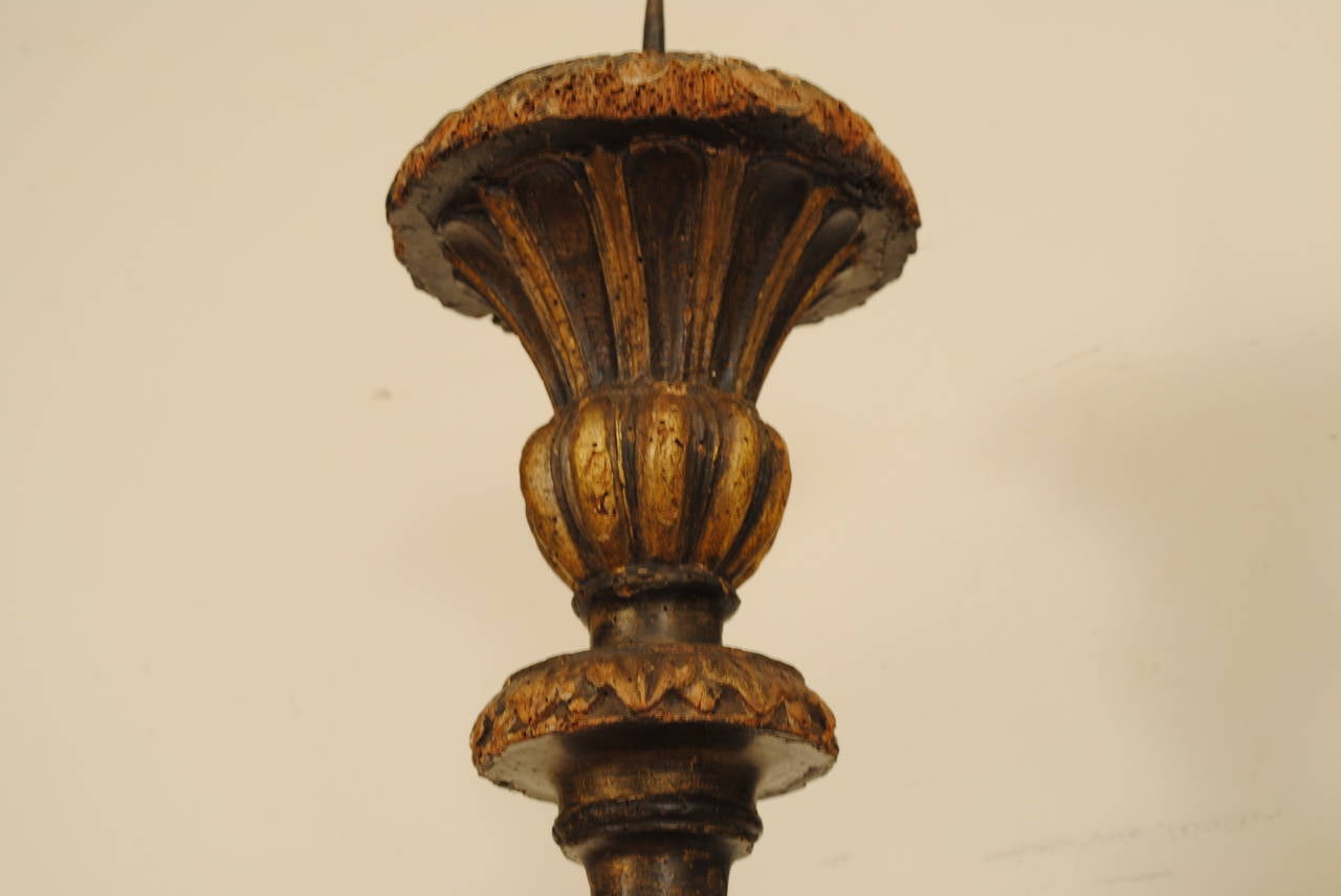 Pair of Italian Late Baroque Carved Giltwood and Painted Wall Sconces In Good Condition In Atlanta, GA