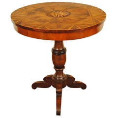 Italian Neoclassical Walnut and Inlaid Center Table, 19th Century