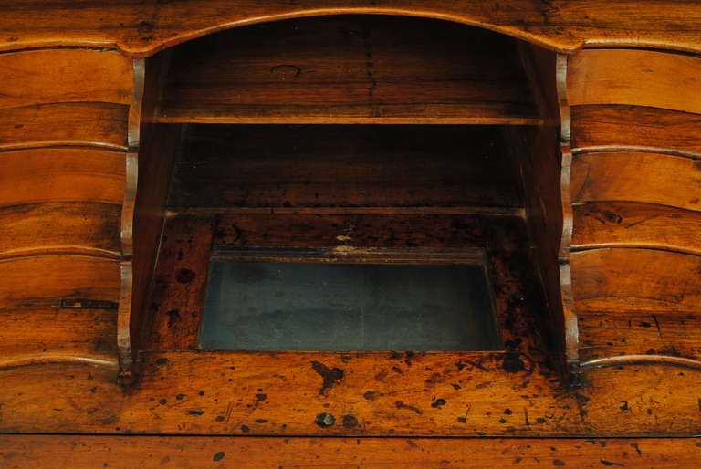 Louis XV Period Bureau en Pente in Walnut with Inlays 4