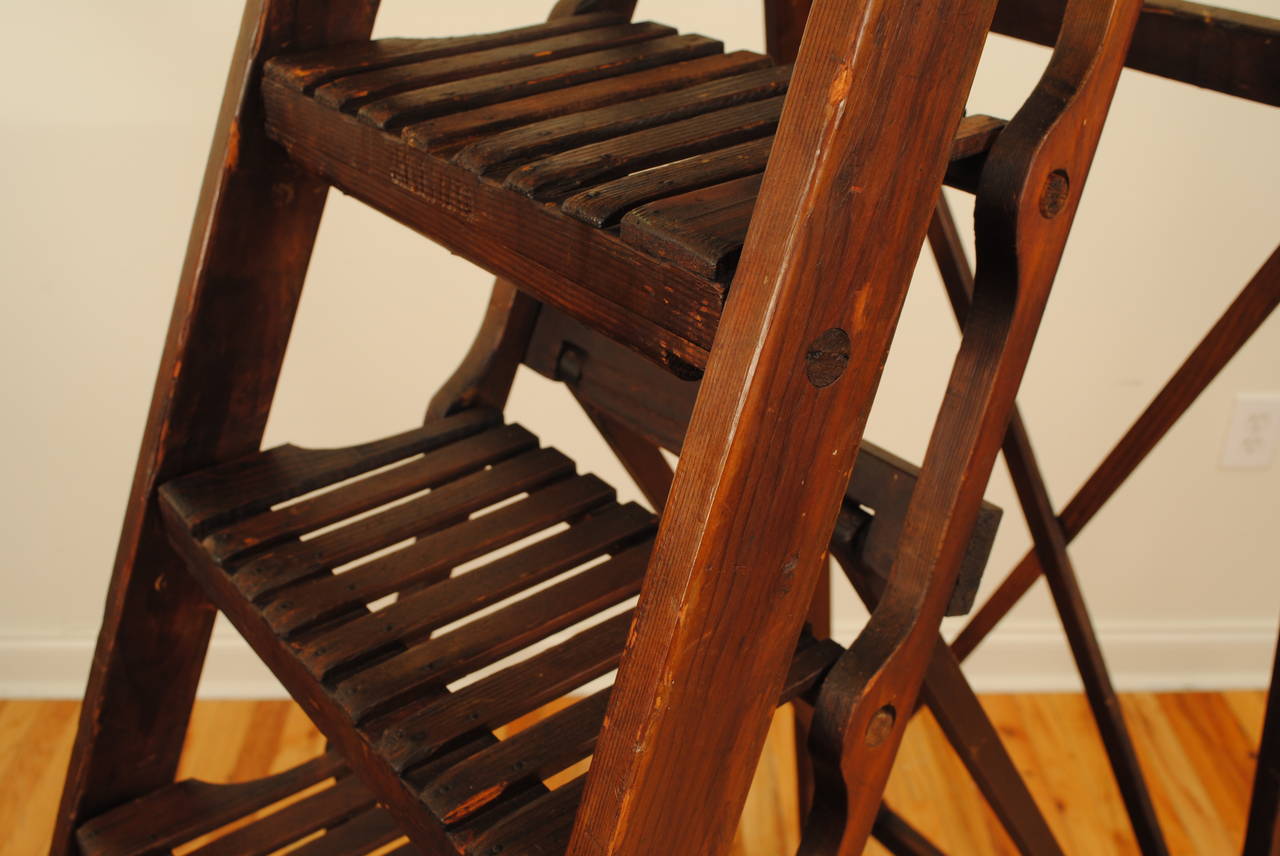 Beaux Arts Italian Folding Library or Gallery Ladder from the Early 20th Century