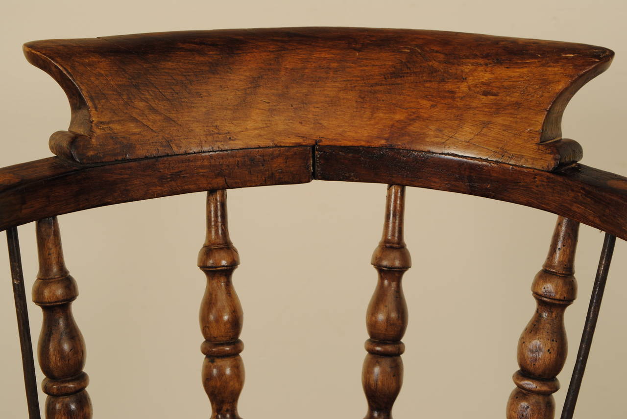English, Elmwood Windsor Chair, Late 18th Century or Early 19th Century 1