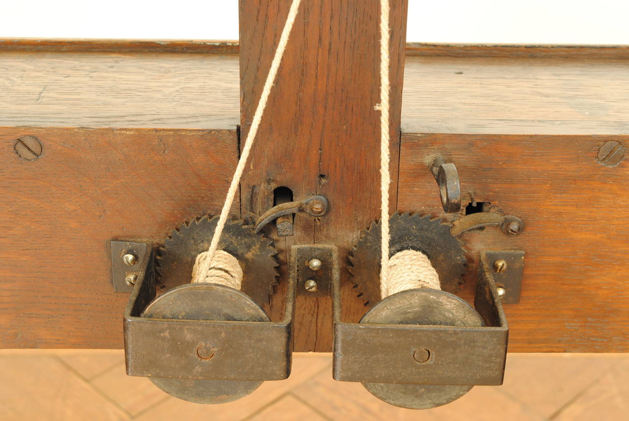 French, Adjustable Oak Artist’s Easel, Turn of the 20th Century 4