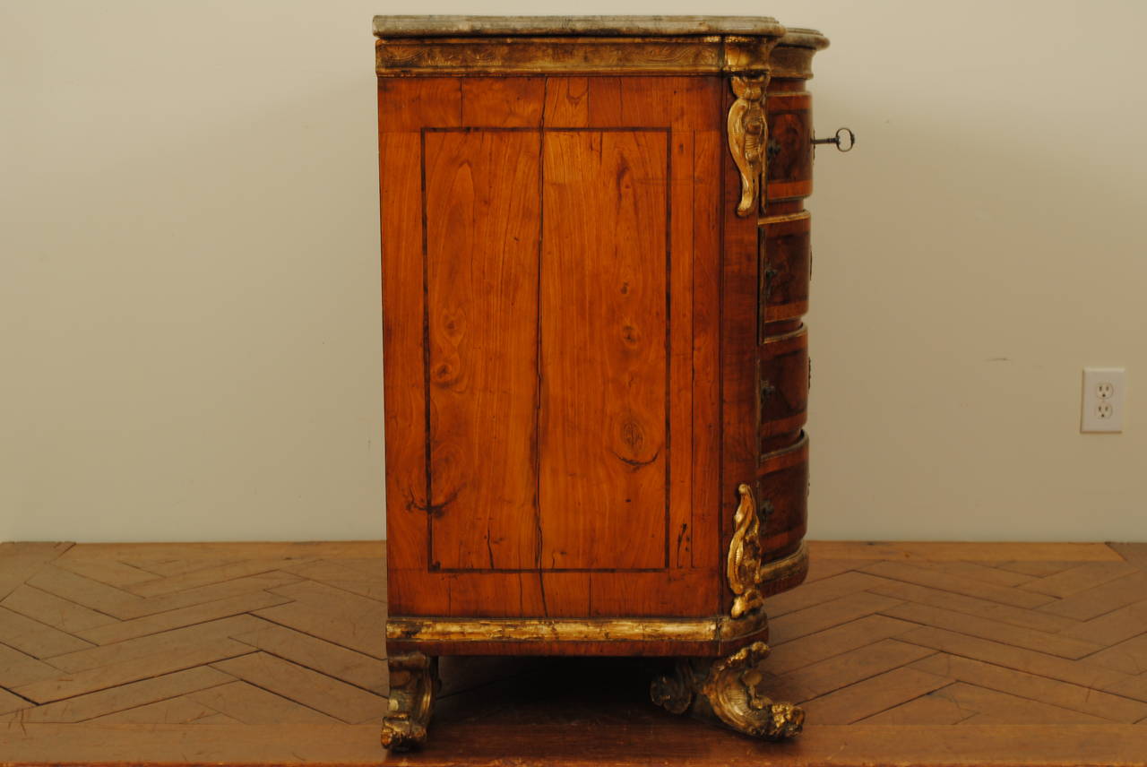 Italian Venetian Rococo Walnut Commode with Giltwood Decorations and Feet, Mid-18th C.