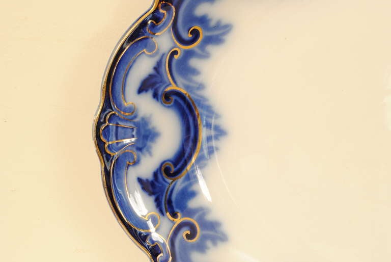 A Handsome Set of 19th Century English Dinnerware 4